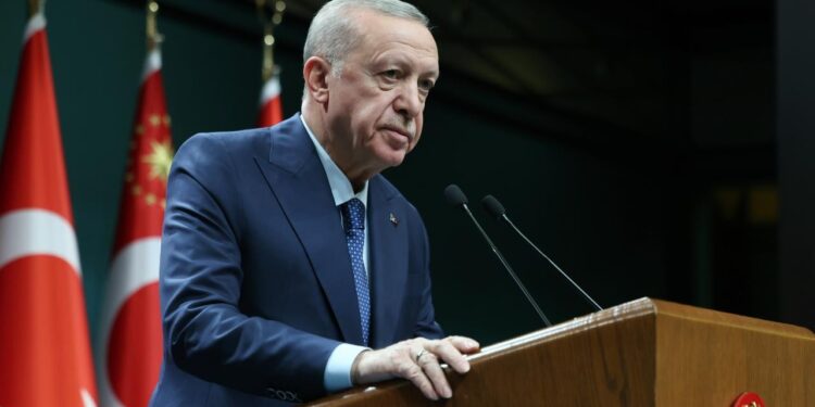 Kabine Toplantısı Bitti: Cumhurbaşkanı Erdoğan'dan LGS Yanıtı