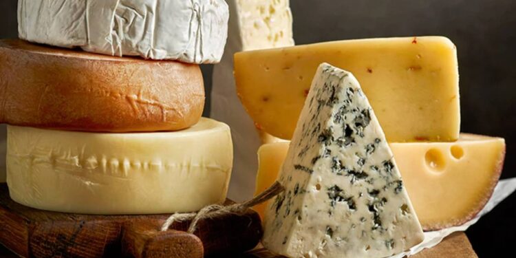 Kahvaltıların Vazgeçilmezi Peynirde Şoke Eden Tehlike: Üretilirken Bulaşıyor...
