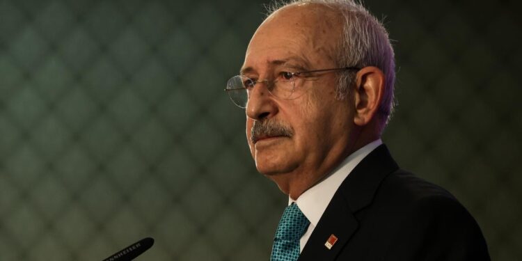 Kemal Kılıçdaroğlu'ndan CHP'ye Destek: Bütün Belediye Başkanlarımızın Yanındayım