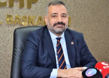 Kentsel Dönüşüm Daire Başkanı, işler kendi istediği müteahhitlere verilmediği için rahatsız oldu