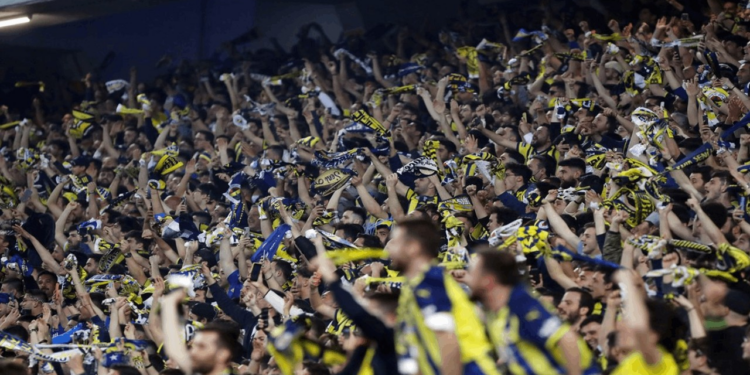 Kimse İhtimal Vermiyordu, Fenerbahçe İmzayı Attırdı