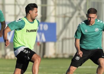 Konyaspor, Kaleci Slowik ile Yollarını Ayırdı! Kadrosuna İki Yeni Kattı