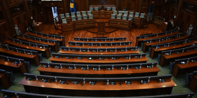 Kosova’da siyasi çıkmaz: Meclis Başkanı 50’nci oylamada da seçilemedi