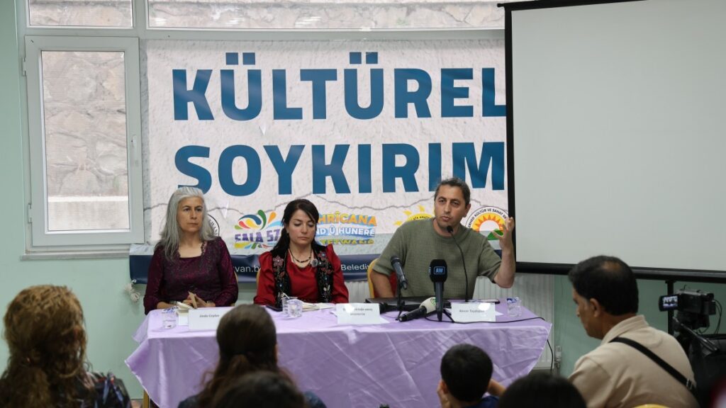 'Kültürel soykırım' paneli: Köklerimize dönmeliyiz