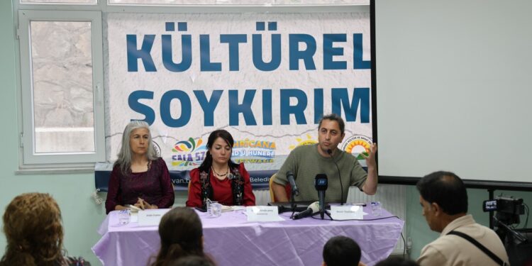 'Kültürel soykırım' paneli: Köklerimize dönmeliyiz