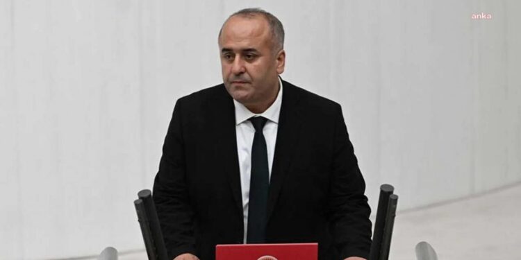 Kürtçe müzik dinleyen ailenin darp edilmesine ilişkin Meclis Araştırması istemi