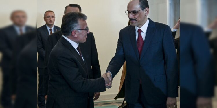 MİT Başkanı Kalın'dan AKP'ye ziyaret