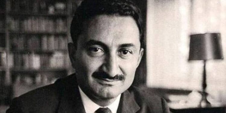 Mahfi Eğilmez: Eski Türkiye'de kuyruklar vardı