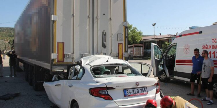Manisa'da Katliam Gibi Kaza! Baba ve 3 Çocuğu Hayatını Kaybetti
