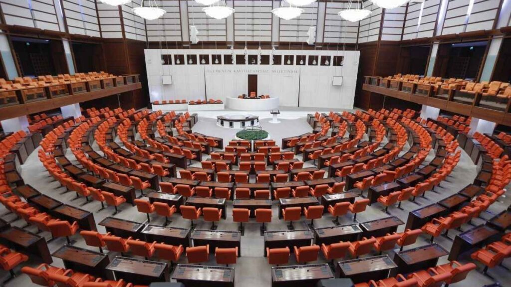 Meclis'te kurulacak komisyon 51 üyeden oluşacak