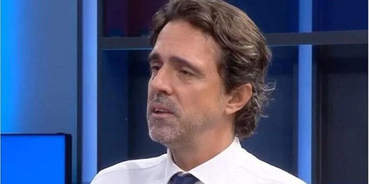 Memleketimizin daha adil özgür olması için gazeteci olarak mücadelemizi sürdüreceğiz