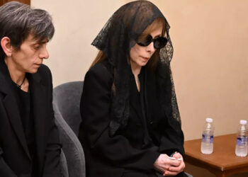 Oğlunu Toprağa Verdi... Feyruz Yılar Sonra İlk Kez Görüntülendi