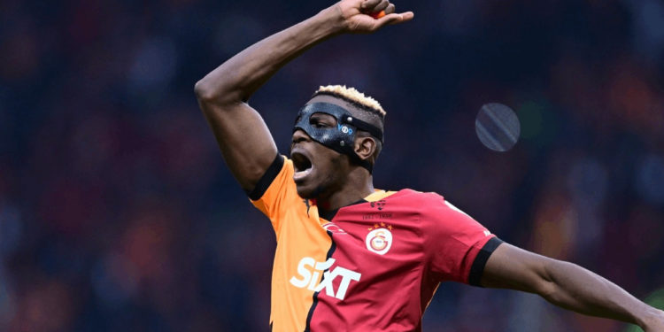 Osimhen Gece Yarısı Paylaştı, Taraftar Çıldırdı