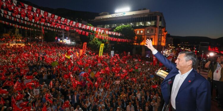 Özel'den Erdoğan'a istifa çağrısı