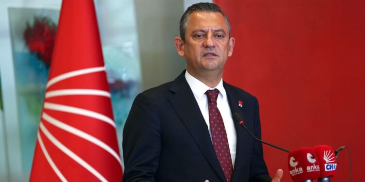 Özel'den ilk açıklama: Memnuniyet verici