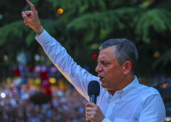 Özgür Özel’den Adaylık Açıklaması: 'İmamoğlu Aday Olmazsa...'