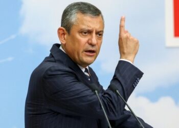 Özgür Özel'den Zeydan Karalar'ın Tutuklanmasına İlk Tepki: Bir Adım Geri Atmayacağız