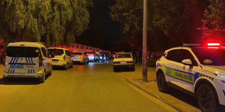 Polisten 1 Saat Kaçtı, Yakalanınca Ehliyetine El Konduğu Ortaya Çıktı