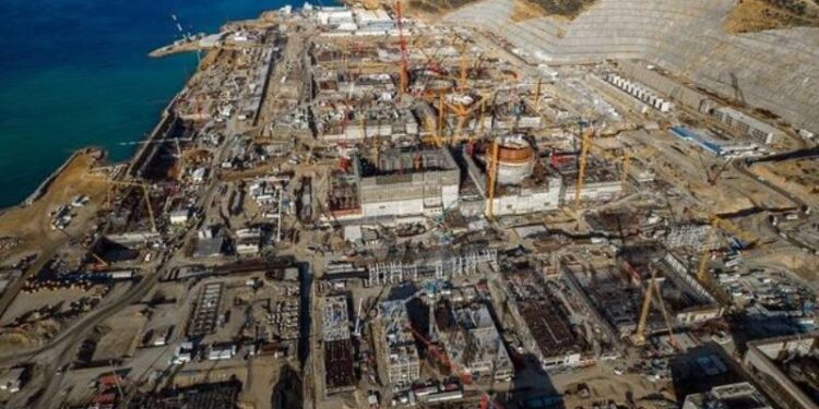 Rusya, Akkuyu Nükleer Santrali'nin yüzde 49'luk hissesini satmak için görüşmeler yürütüyor