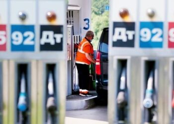 Rusya benzin ihracatını geçici olarak yasakladı