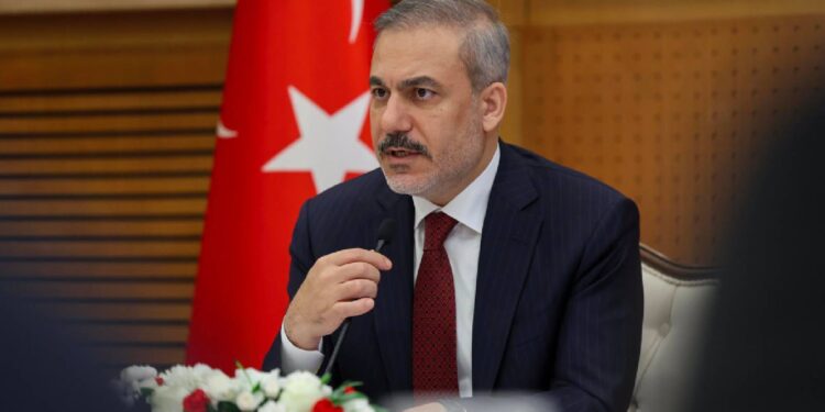 Schengen'de kolaylık kararı Türkiye'nin AB perspektifinin canlı tutulması için önemli; Suriye’de devlet dışında silahlı grup olmamalı