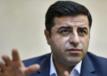Selahattin Demirtaş'tan Silah Bırakmaya İlişkin İlk Açıklama: 'Kaybeden Olmadı, Olmayacak'