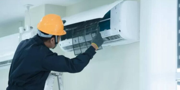 Sıcaklar Rekor Kırdı: Klimalar Zamlandı, Vantilatörler Yok Satıyor