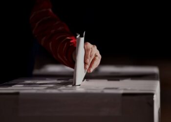 Son Ankette Dikkat Çeken Sonuç, AKP’yi Yere Çeken Sorun Ne? İktidara Yakın Yazar 'Çare Bulmaları Lazım' Diyerek Açıkladı