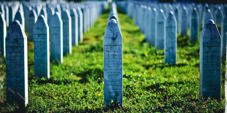 Srebrenitsa Katliamı’nın 30. Yıl Dönümünde Çarpıcı Mesaj: 'Aileler Sadece Travmalarla Mücadele Etmiyor...'