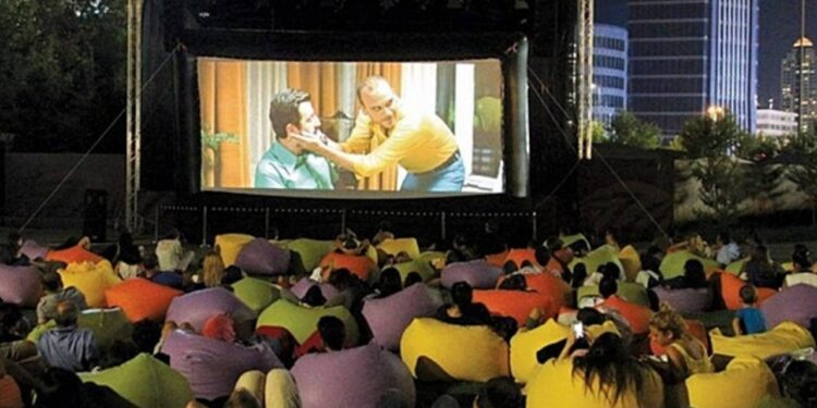 Temmuz Ayında Açık Havada Ücretsiz Sinema Gösterimleri Başladı