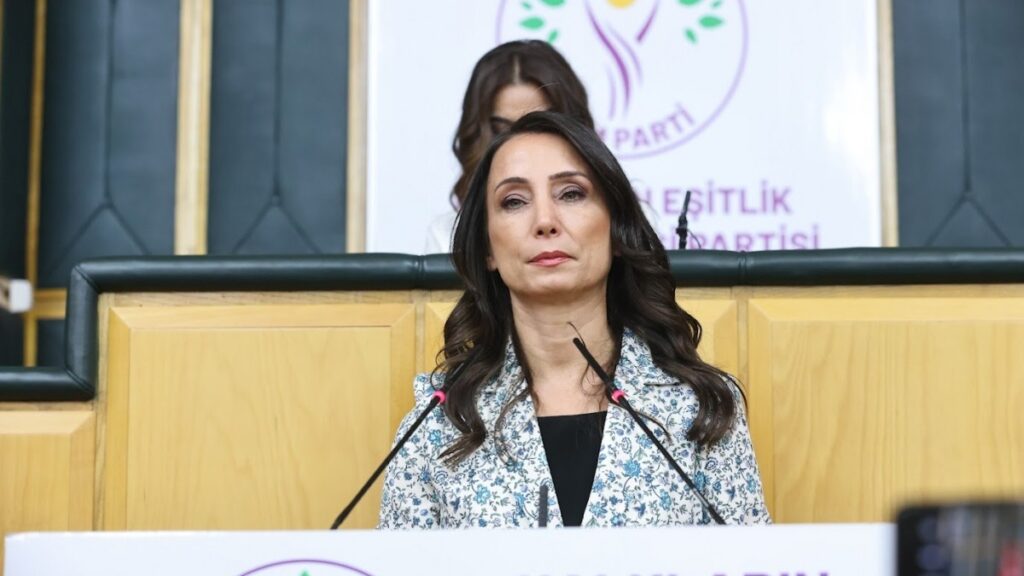 Tülay Hatimoğulları’ndan Karalar’ın tutuklanmasına tepki: Gölge düşürüyor