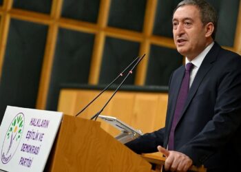 Tuncer Bakırhan Herkesin Merak Ettiği Soruyu Yanıtladı: 'Süreç Başarılı Olsa da Muhalefet Kimliğimizi Koruyacağız'