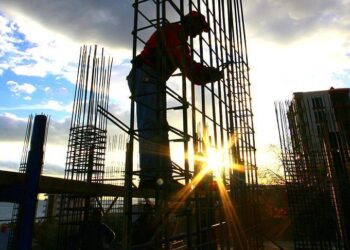 Türk müteahhitler yurt dışından ilk yarıda 6,2 milyarlık proje aldı