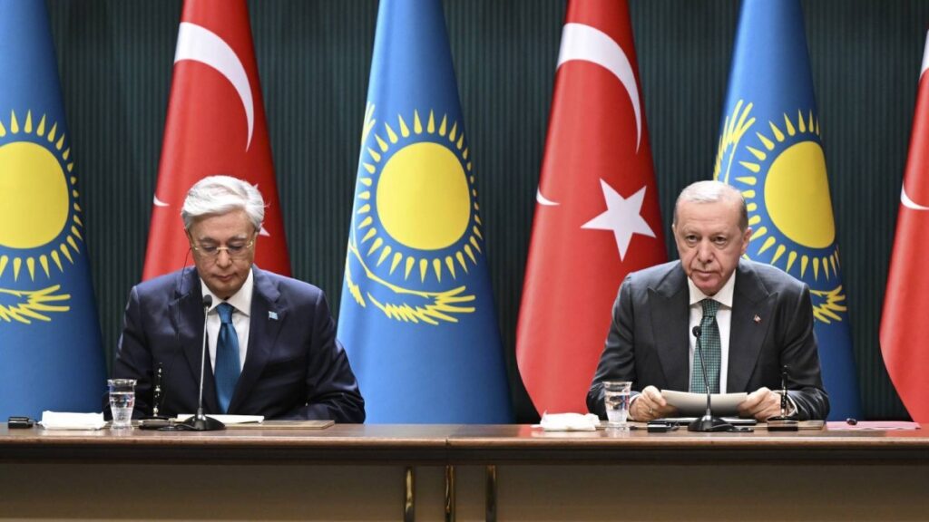 Türkiye ile Kazakistan arasında 20 anlaşma imzalandı