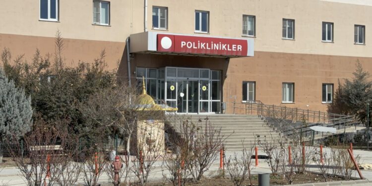 Uyuşturucu taşınan araçtan ateş açıldı; çıkan çatışmada 1 şüpheli öldü