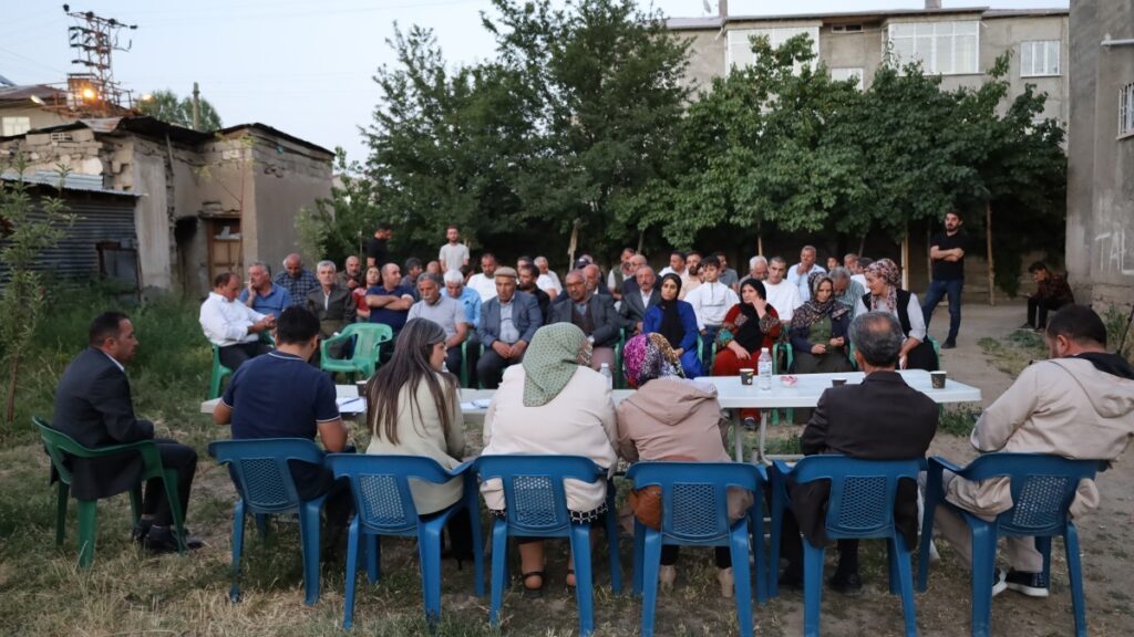 Wan’da halk buluşmaları: Daha büyük bir mücadele başlıyor