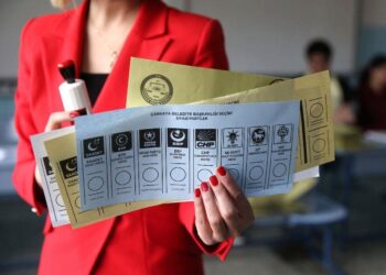 Yargıtay verilerine göre son 6 ayda AKP 256 bin üye kaybetti