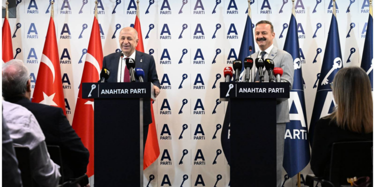 Yavuz Ağıralioğlu ile Ümit Özdağ görüştü; “Terörle mücadelede muhataplık” ve TÜİK verileri masadaydı