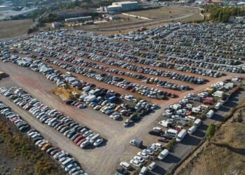 Yediemin otoparklarında bekleyen araçlar 6 ay içinde alınmazsa satılacak