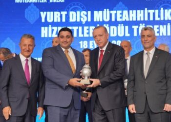 Dünya devi inşaat firması işçiye maaş ödemiyor