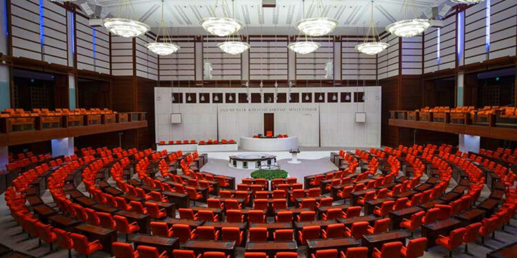 ‘Terörsüz Türkiye’ Süreci İçin Komisyon Kuruluyor... İşte 11 Partiden Katılacak Üyeler