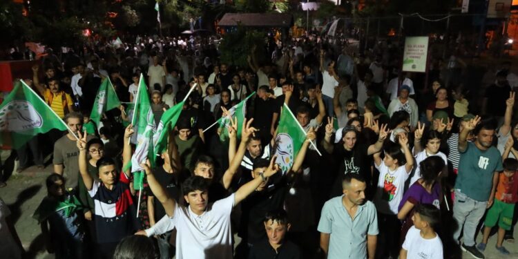 Riha ve Adana’da halk şöleni: Yasal düzenlemeler yapılana kadar mücadele sürecek