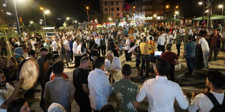 Bazîd’de Barış ve Demokratik Toplum Şöleni