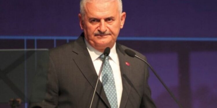 Binali Yıldırım: Adem-i merkeziyet üniter devlete tehdit değil