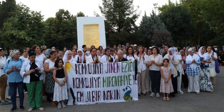 ‘Durzi ve Alevilere yönelik şiddet Êzidî katliamını hatırlatıyor’