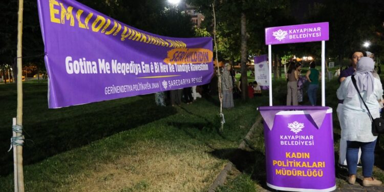 Amed’de kadına dönük şiddetle mücadeleye karşı bilgilendirme