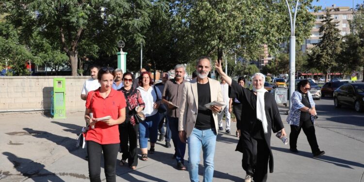 Amed’deki Demokratik Toplum Yürüyüşü’ne çağrı