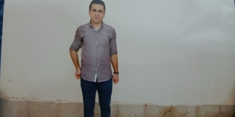 Tutsaklara cezaevi koridorları temizlettiriliyor