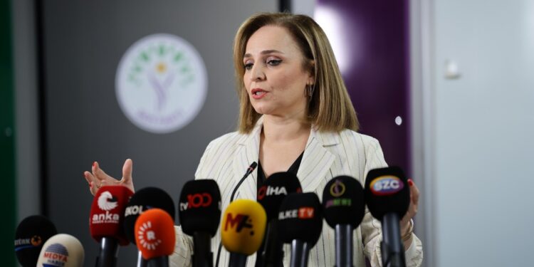 Ayşegül Doğan: Süreci karşılıklı değişim ve dönüşüm süreci olarak ele almalıyız