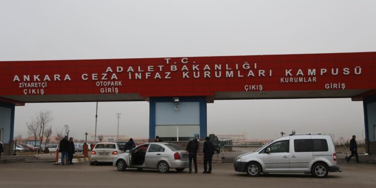 Sincan Cezaevi’nde 12 kadına ’15 Şubat protestosu’ cezası